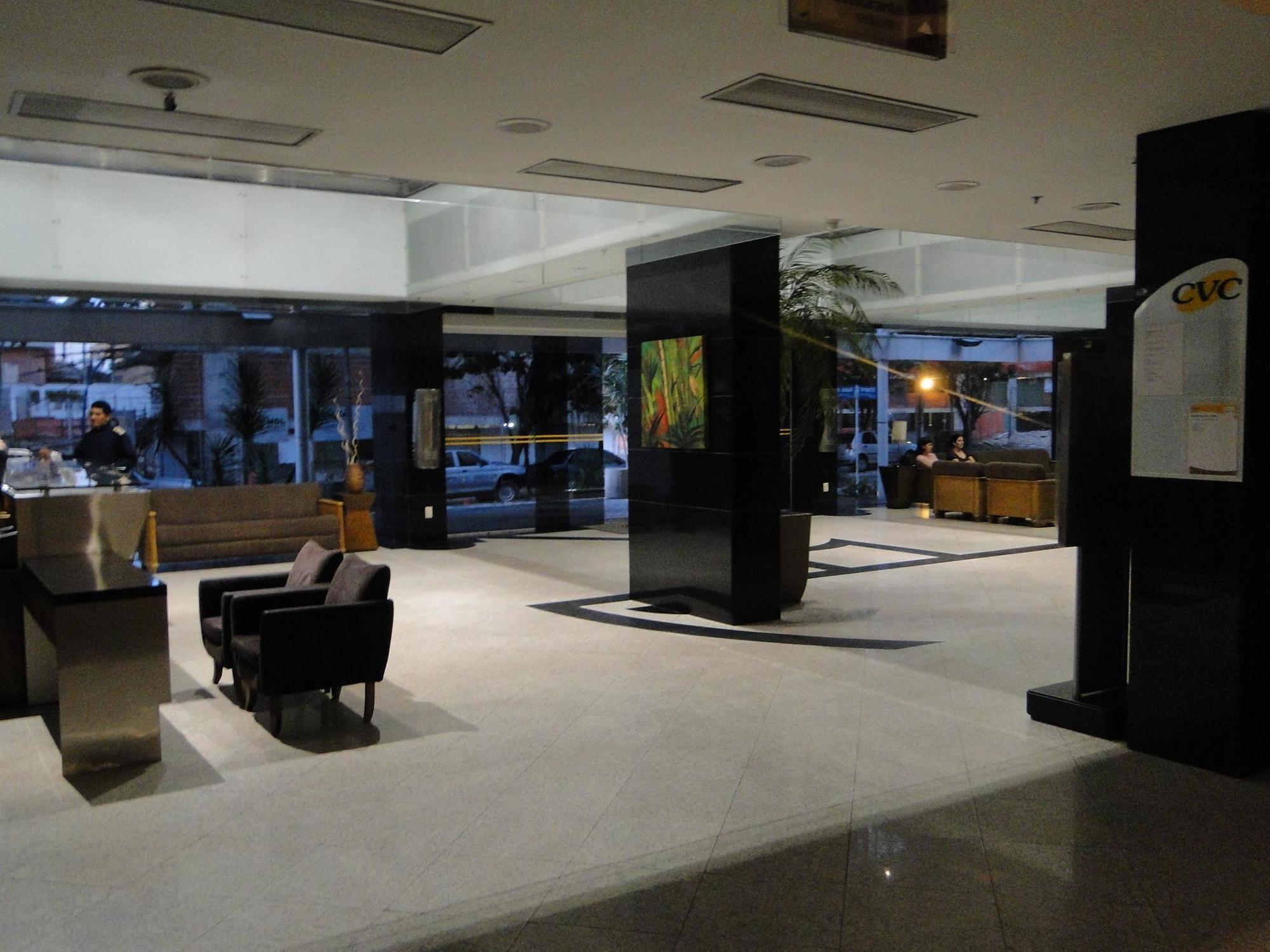 酒店 Plaza 4*